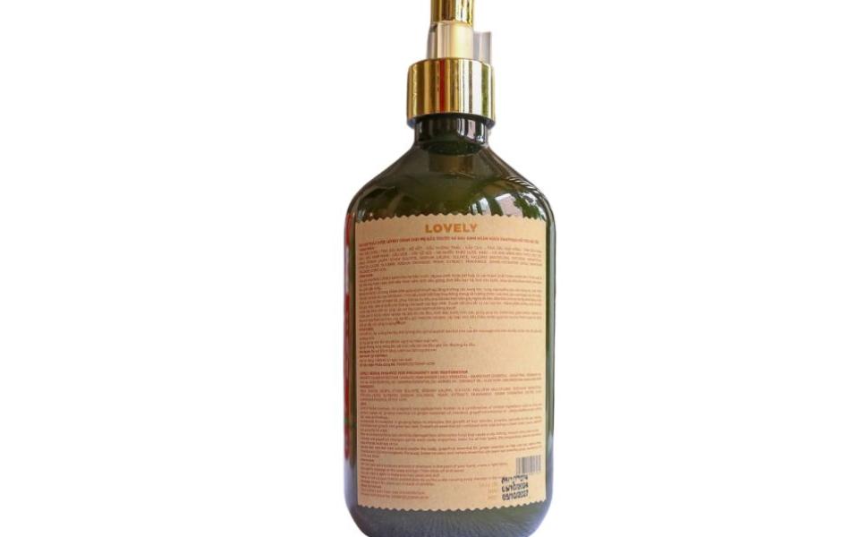 DẦU GỘI THẢO DƯỢC LOVELY DÀNH CHO MẸ BẦU TRƯỚC VÀ SAU SINH (500ML)